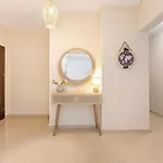 Spacious Flat With Amazing View!