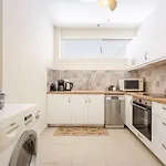 Spacious Flat With Amazing View! Διαμέρισμα *