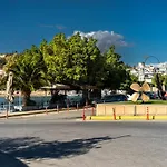 Spacious Flat With Amazing View! Διαμέρισμα *