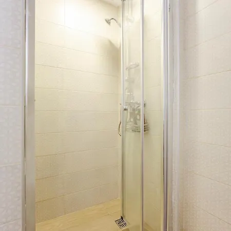 Spacious Flat With Amazing View! Chalkís