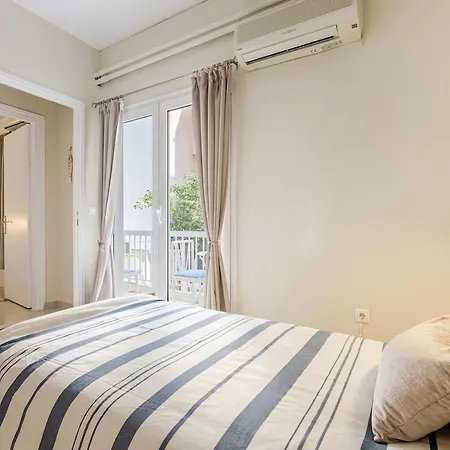 Spacious Flat With Amazing View! Lägenhet Chalkís