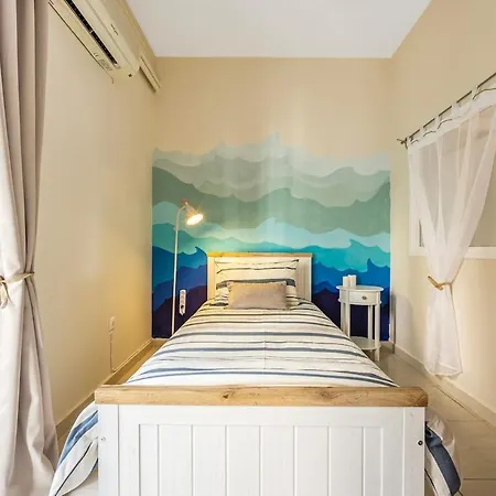 Spacious Flat With Amazing View! Lägenhet Chalkís