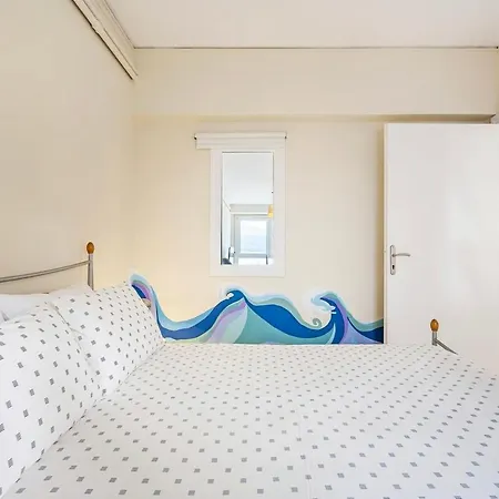 Spacious Flat With Amazing View! * Chalkís