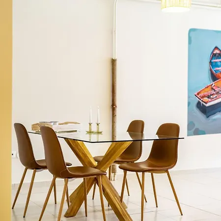 Spacious Flat With Amazing View! *