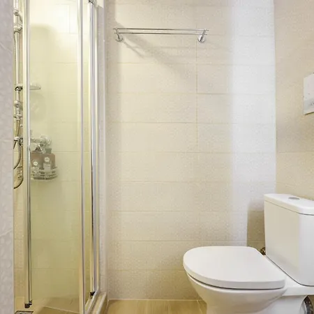 Spacious Flat With Amazing View! Lägenhet