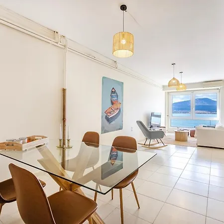 Lägenhet Spacious Flat With Amazing View!