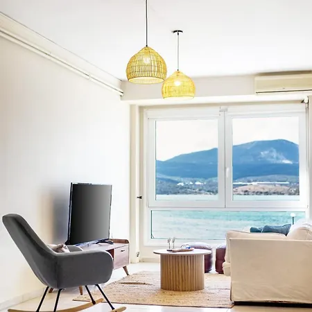 Spacious Flat With Amazing View! Lägenhet Chalkís