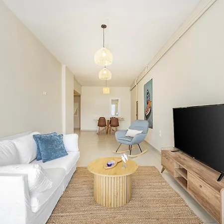 Spacious Flat With Amazing View! Chalkís