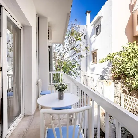 Spacious Flat With Amazing View!